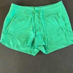 Athleta Board Shorts, Size 0, Green